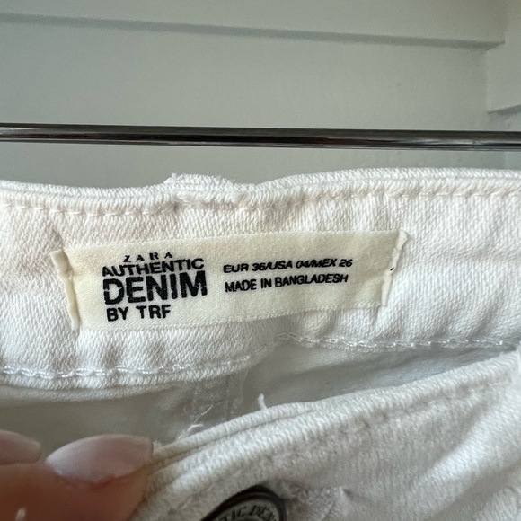 ZARA Women’s White Denim Shorts, Size 4US - Picture 5 of 5